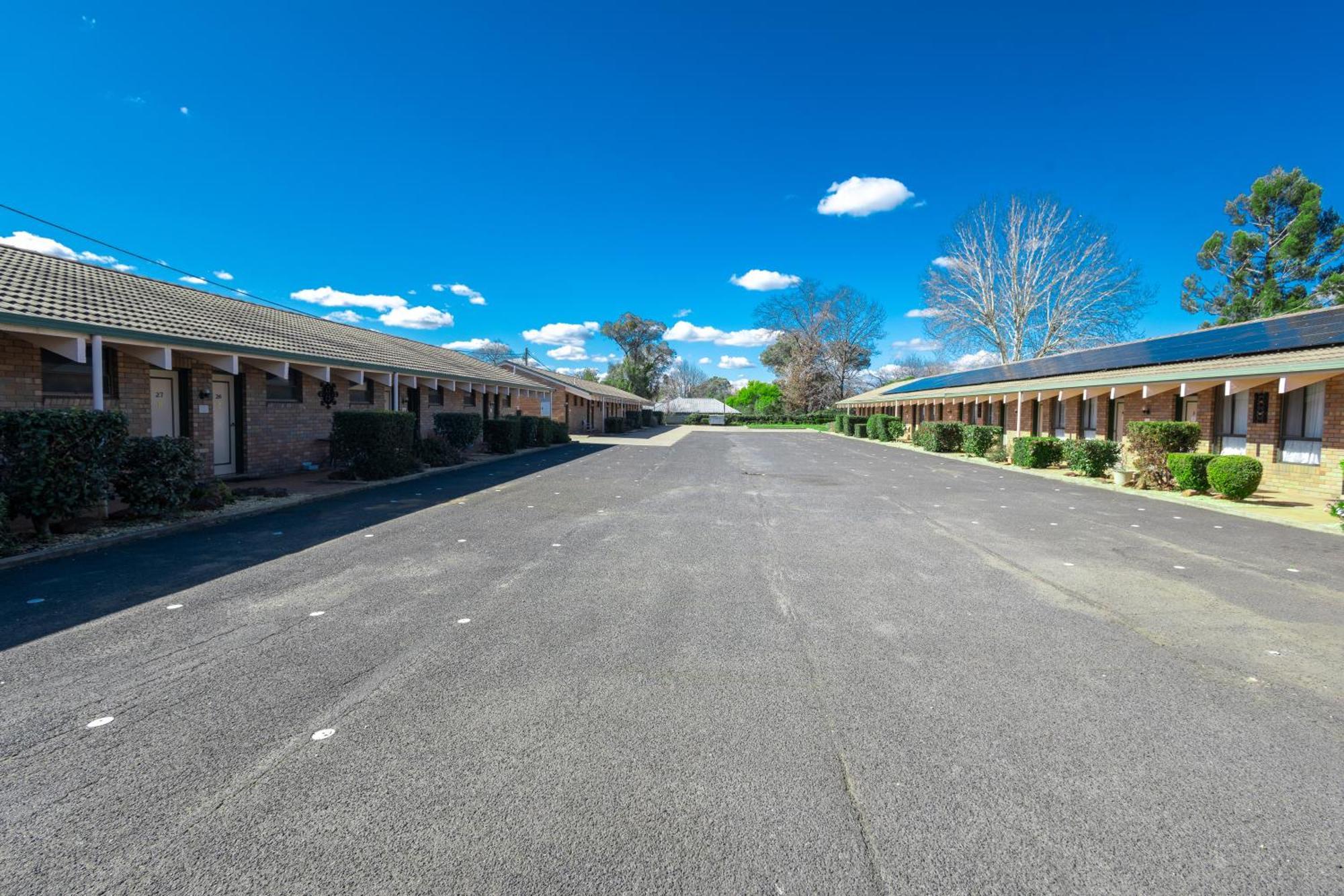 All Travellers Motor Inn Coonabarabran Dış mekan fotoğraf